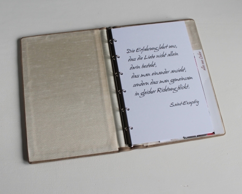 Stammbuch "Lebensbaum" aus hellgrünem Nappaleder